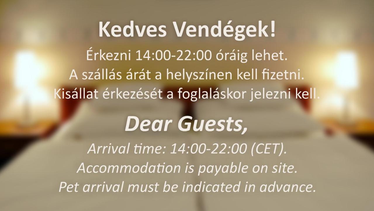 Varga-Haz Panzio Budaörs Eksteriør billede